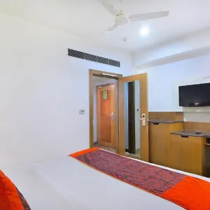 Отель Hari Piorko Grand - 2 Min From New Railway Station, Дели